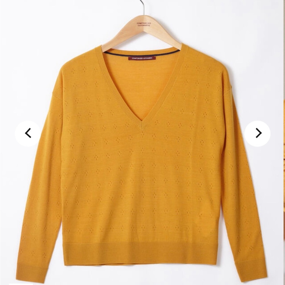 Comptoir des cotonniers Women's Mustard V-Neck Sweater
